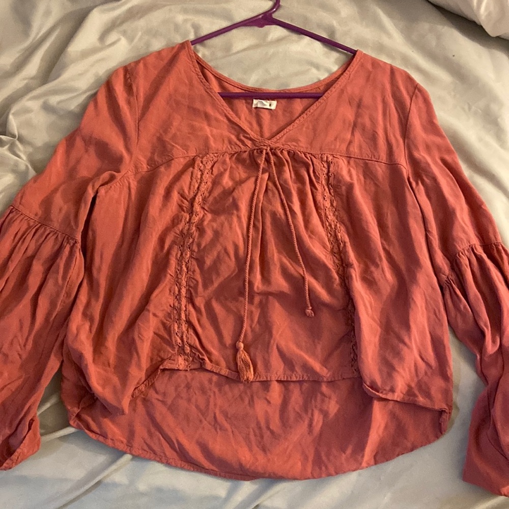 Woman’s Medium Garage Shirt
